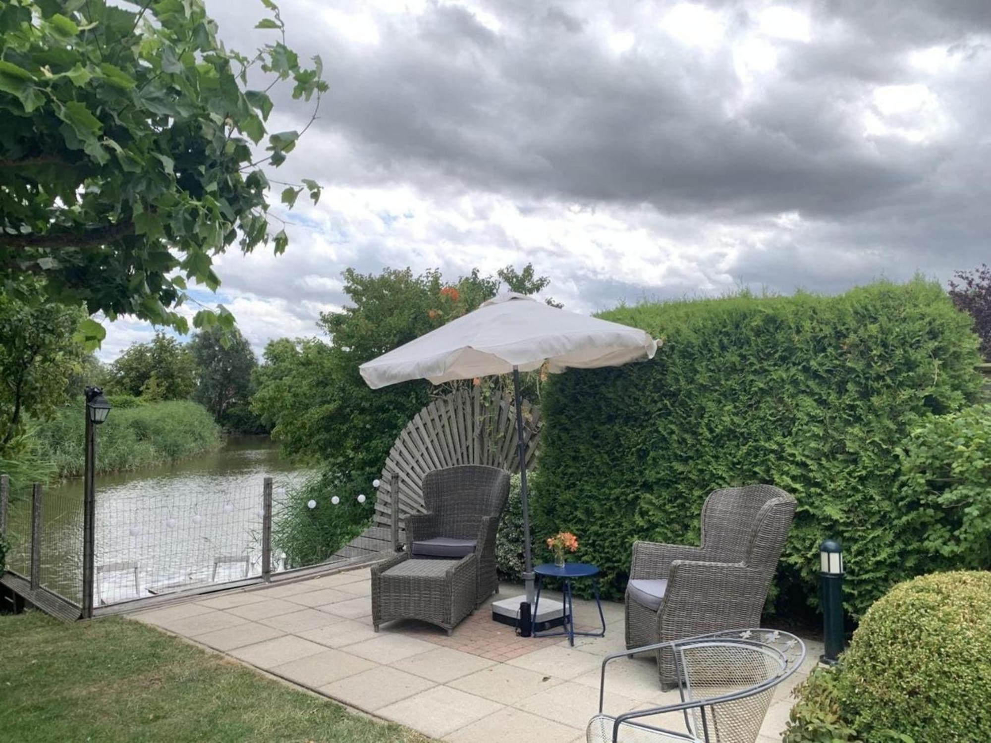 Vakantiehuis Lovely With Private Barbecue *