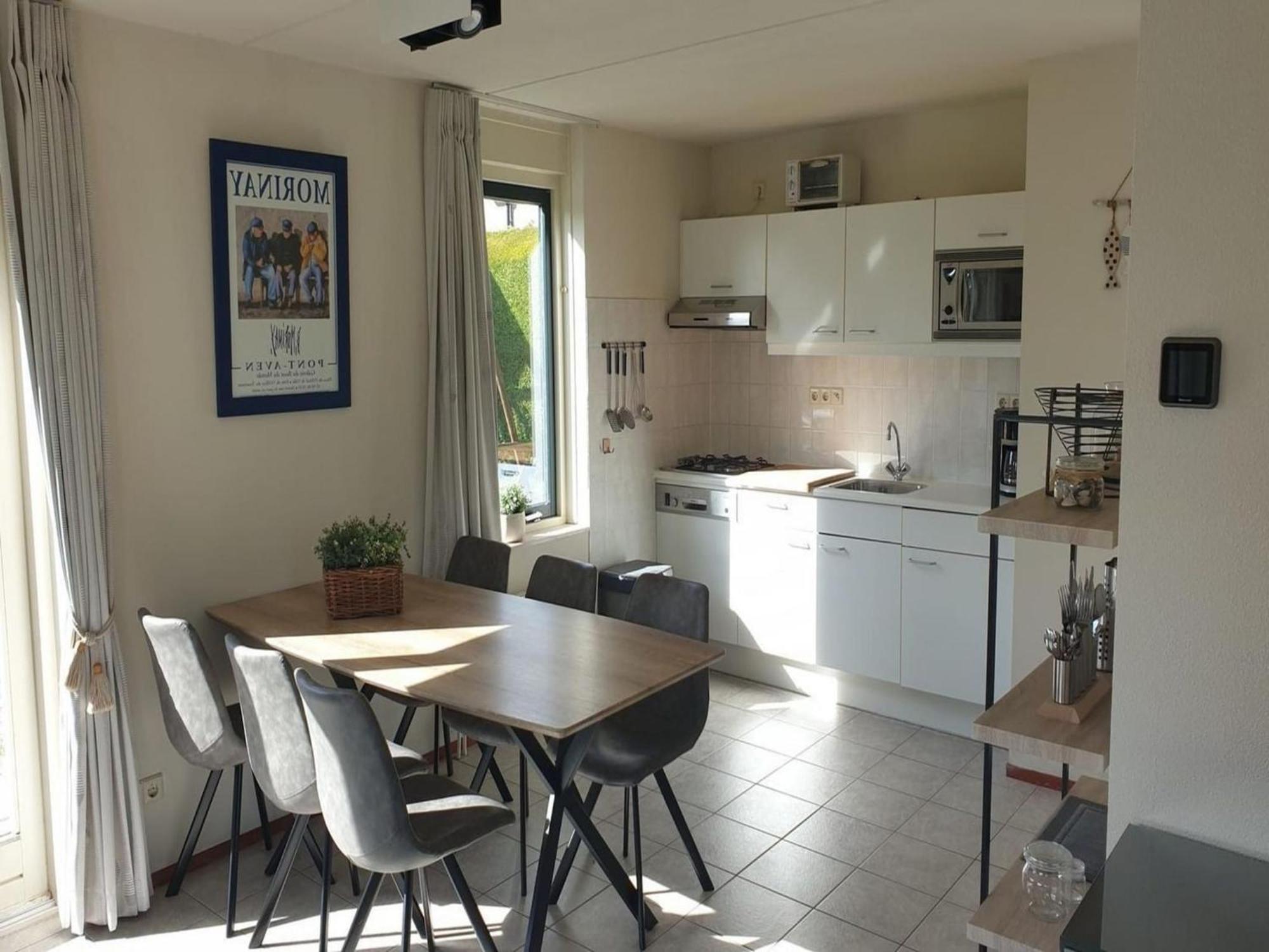 Lovely With Private Barbecue Vakantiehuis *