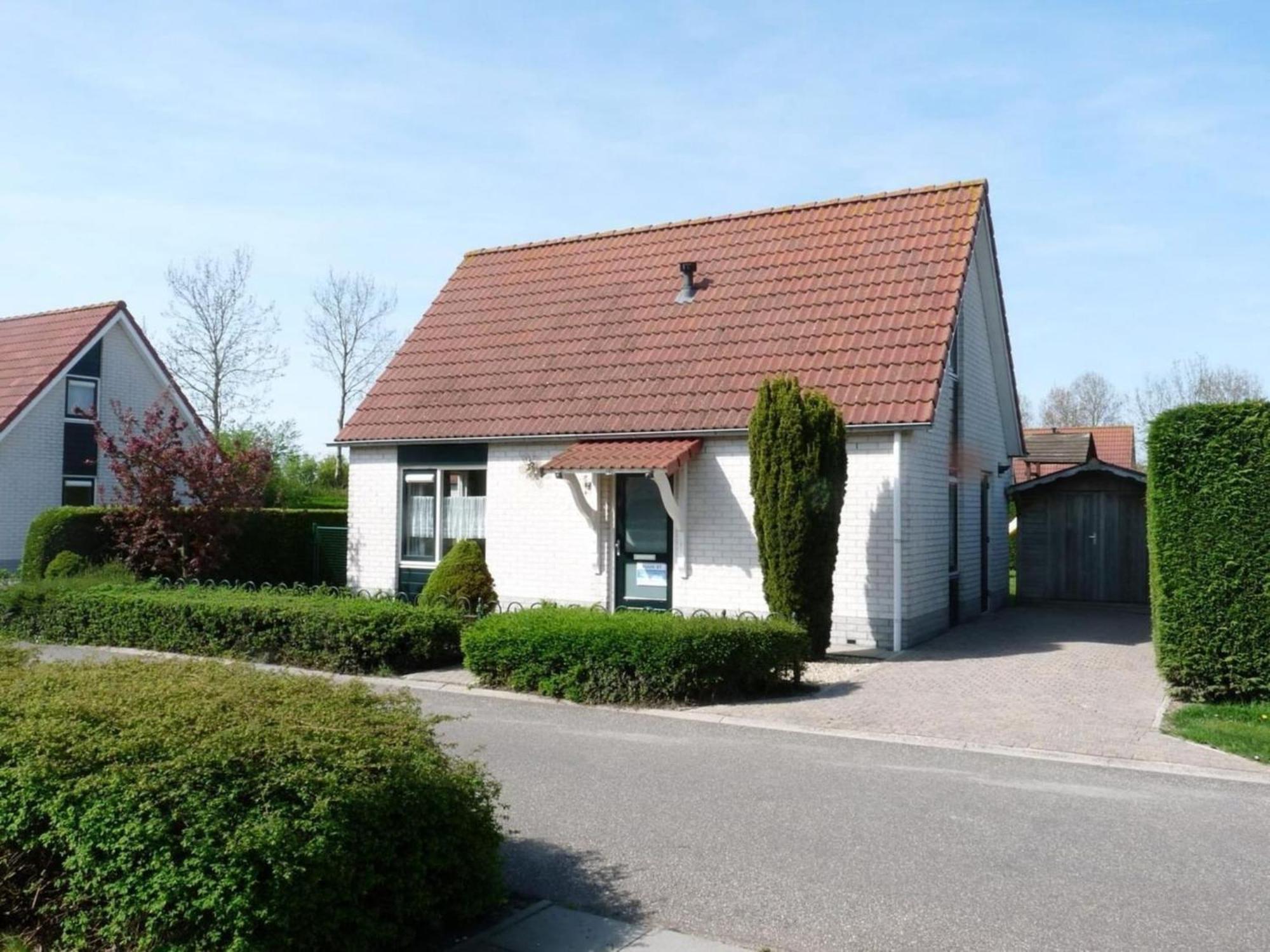 Vakantiehuis Lovely With Private Barbecue *