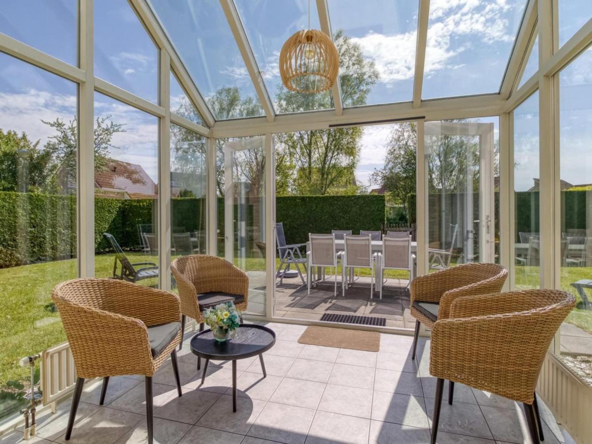 Vakantiehuis Lovely With Private Barbecue