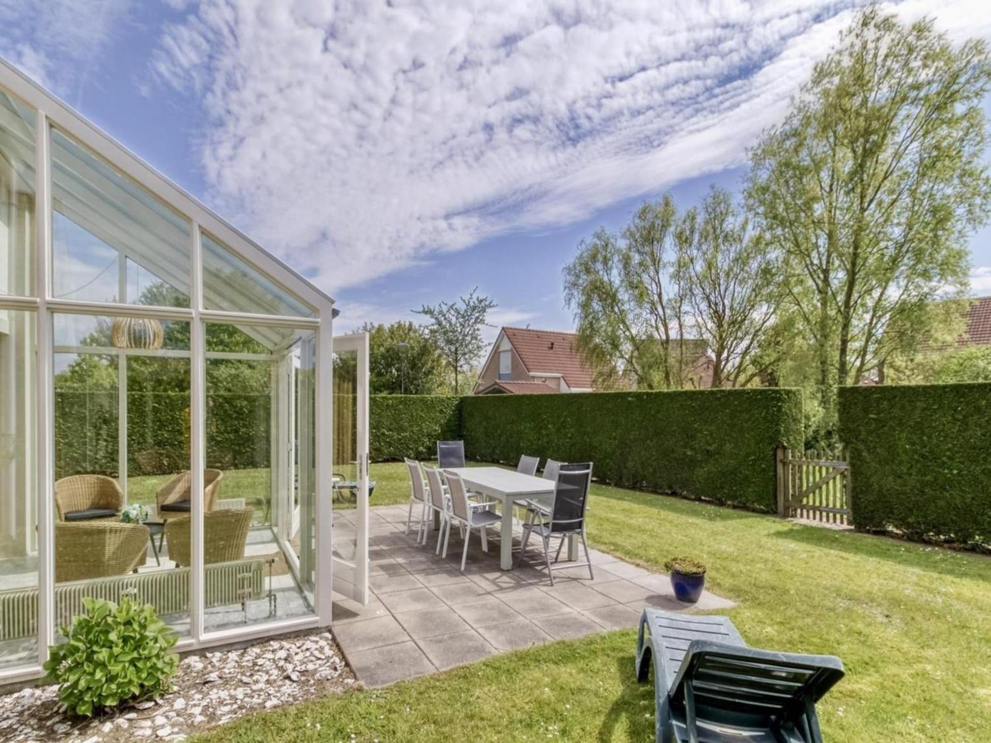 Vakantiehuis Lovely With Private Barbecue
